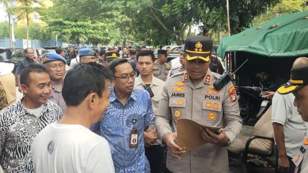 Polisi Bongkar Posko Ormas di Jakarta Utara: Langkah Tegas Penegakan Hukum